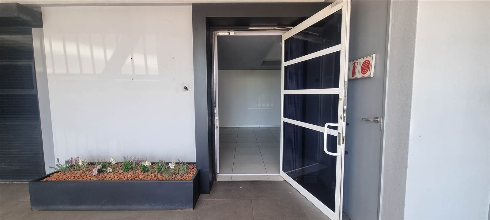 277.1  m² Commercial space in Bryanston photo number 2