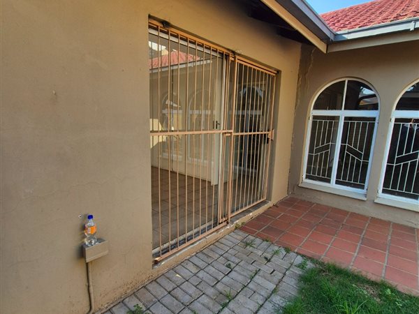 1 Bedroom House 1 Bedroom House