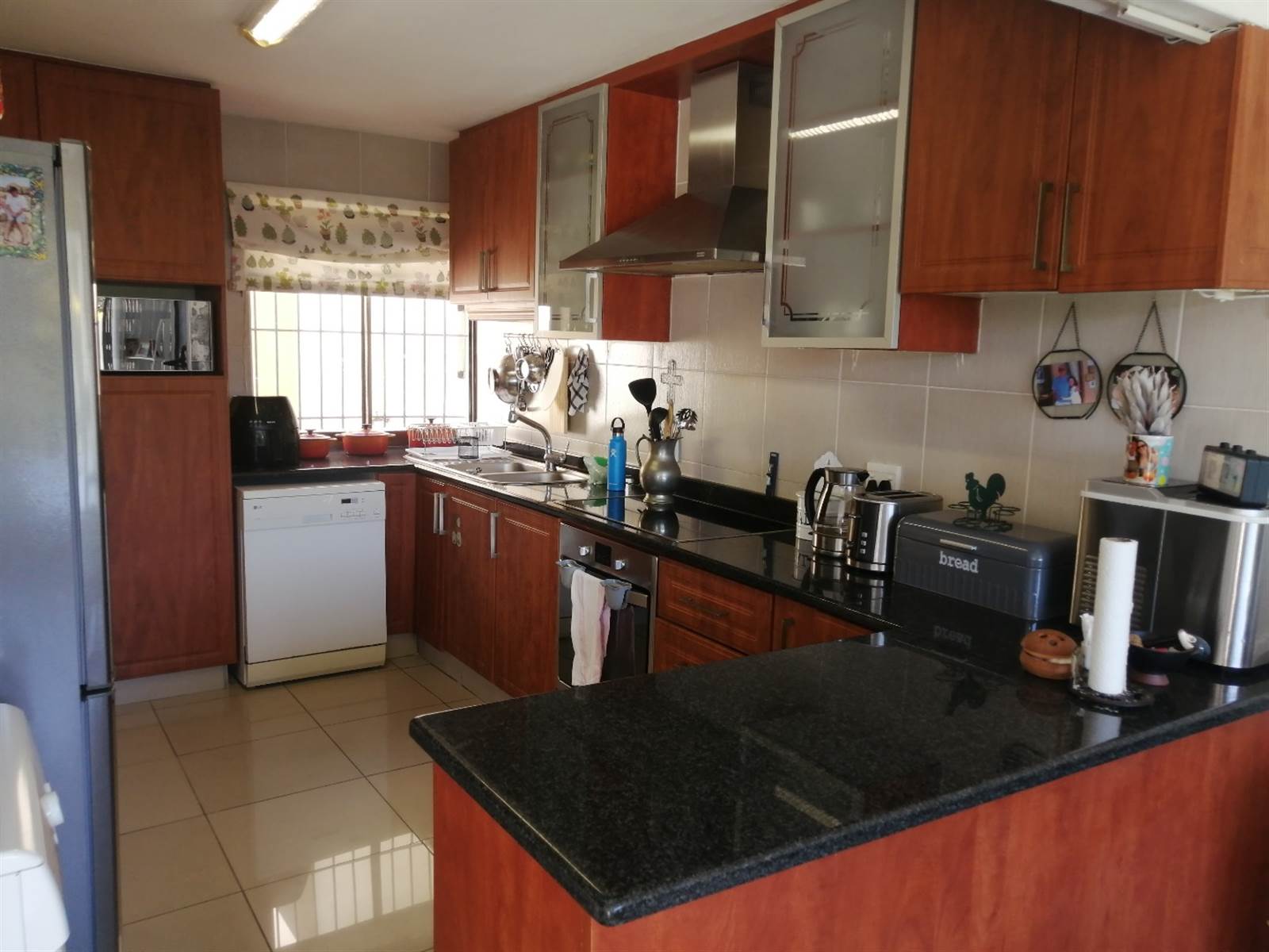3 Bed Townhouse in Umgeni Park photo number 10