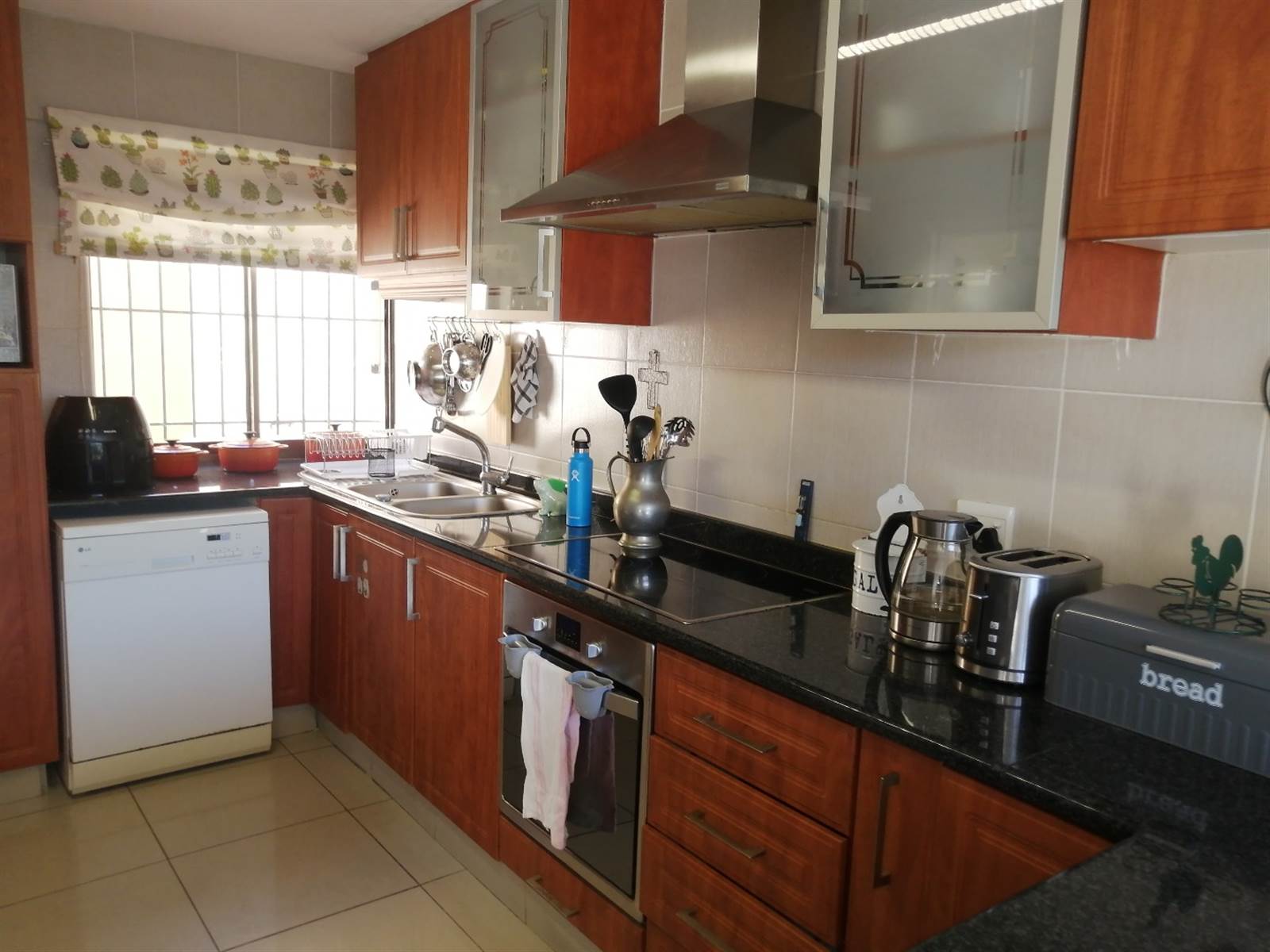 3 Bed Townhouse in Umgeni Park photo number 11