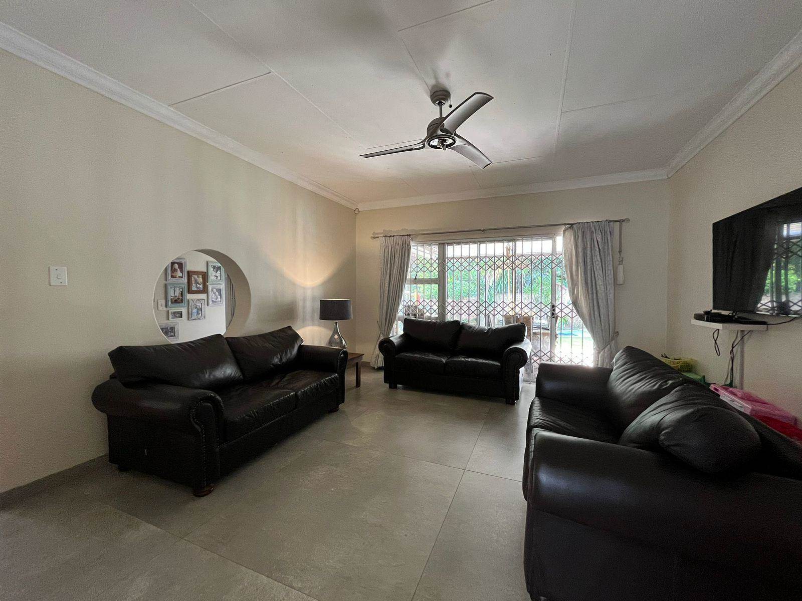 4 Bed House in Constantia Park photo number 22