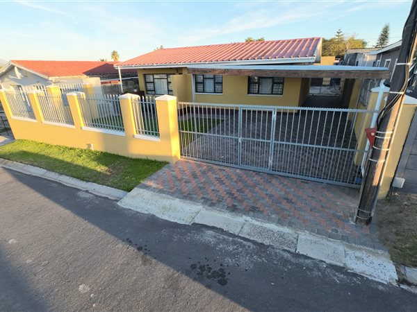 3 Bedroom House 3 Bedroom House