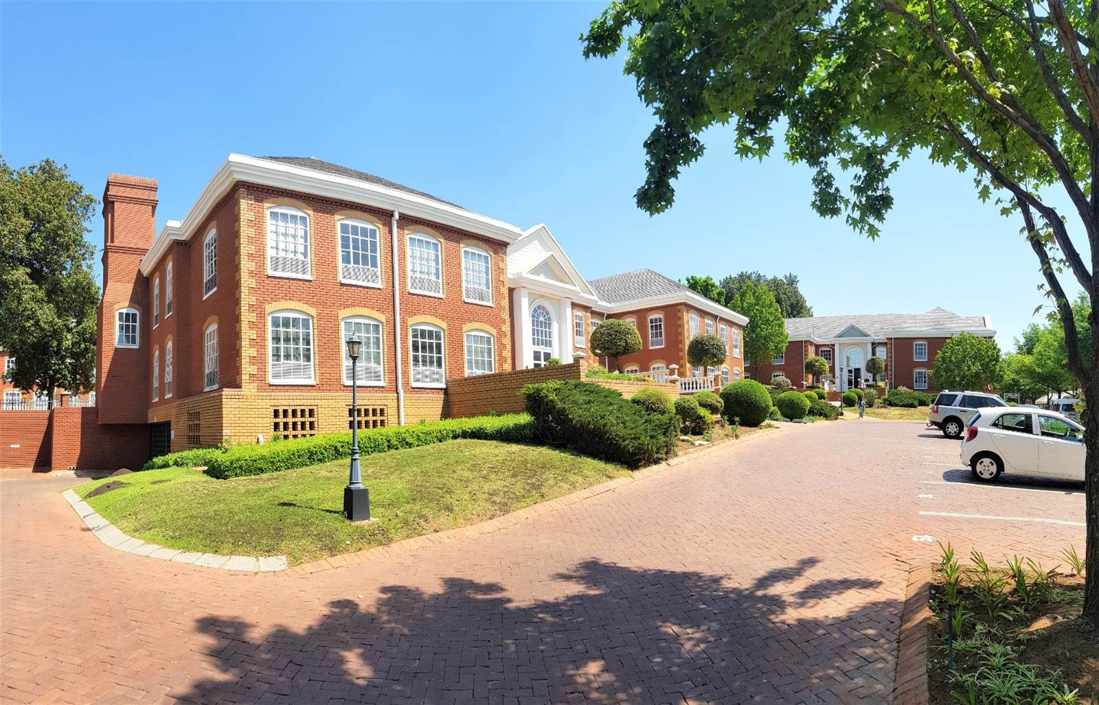 386  m² Office Space in Bryanston photo number 2