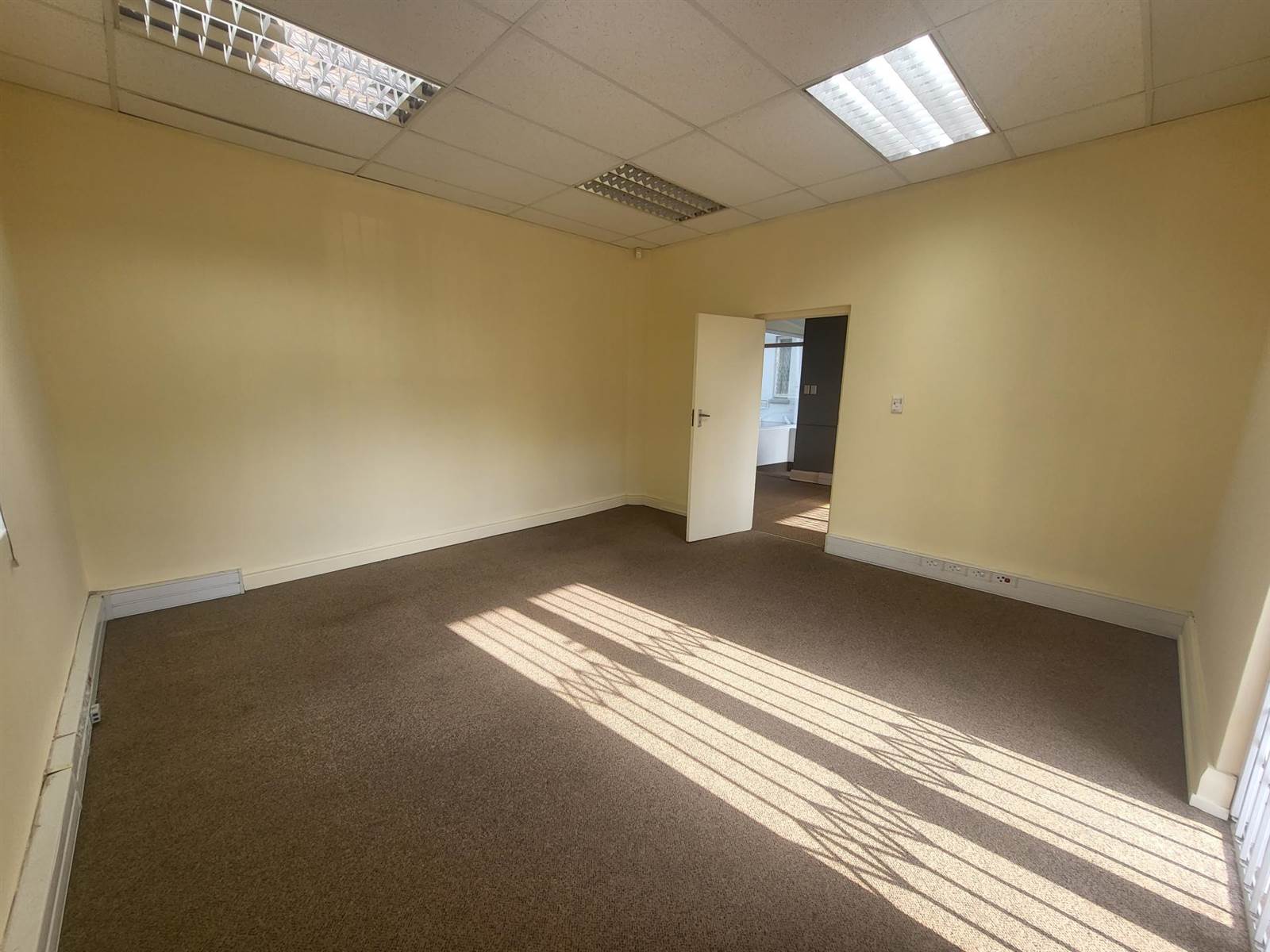116  m² Office Space in Windermere photo number 3