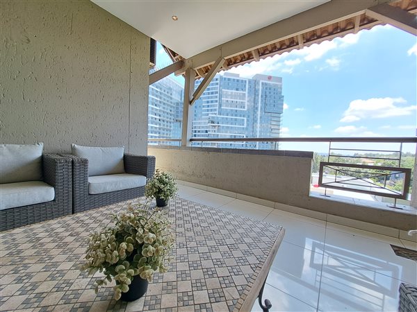 2 Bed Penthouse in Morningside