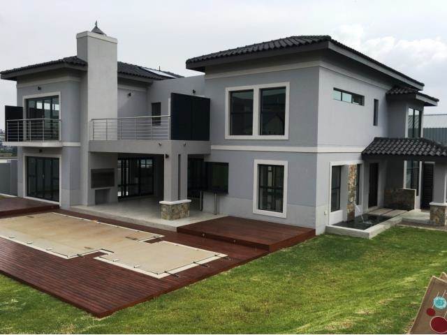 4 Bed Cluster in Waterfall Estate photo number 3
