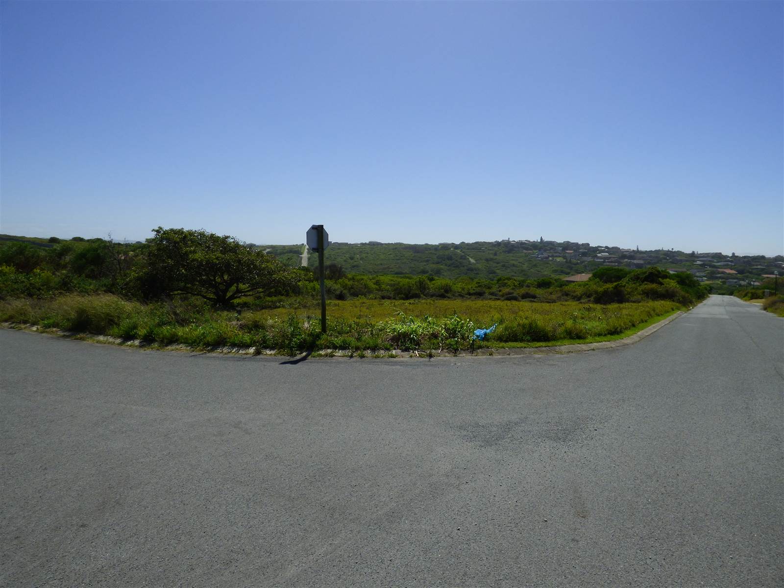793 m² Land available in Emerald Heights photo number 10