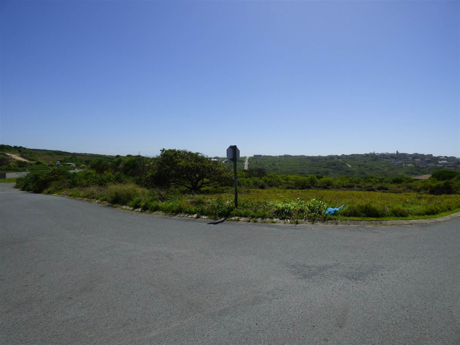 793 m² Land available in Emerald Heights photo number 11