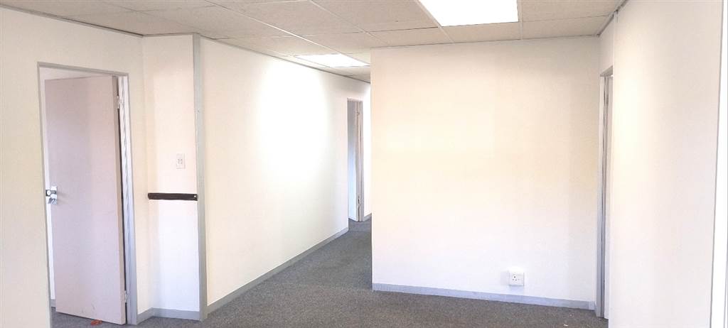 254  m² Office Space in Morningside photo number 11