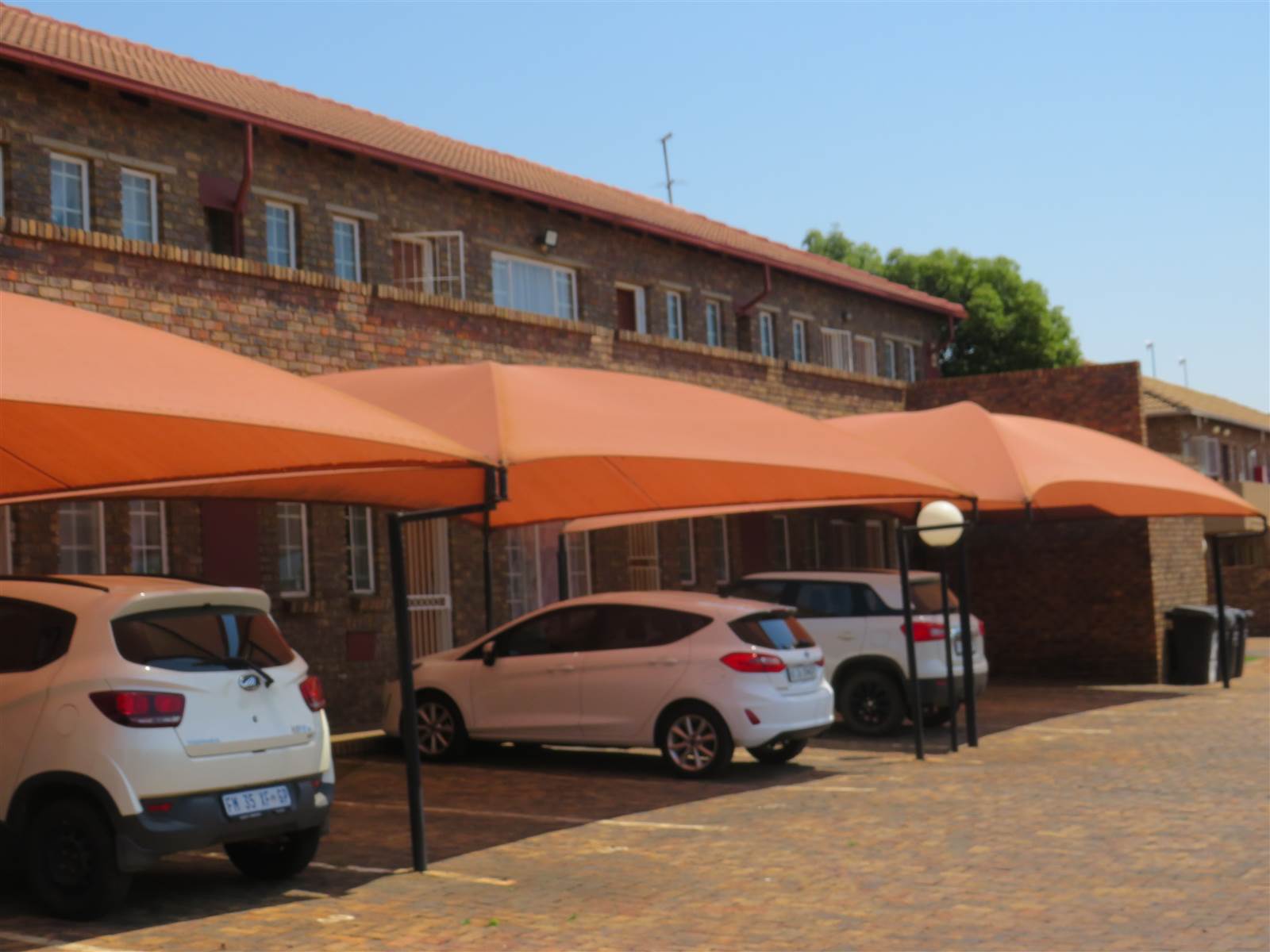 1 Bed Apartment in Highveld photo number 2