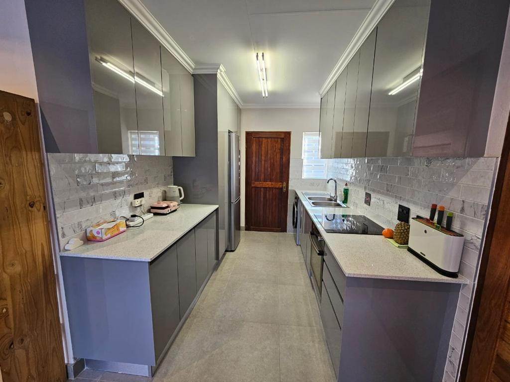 2 Bed House in Greenstone Hill photo number 1