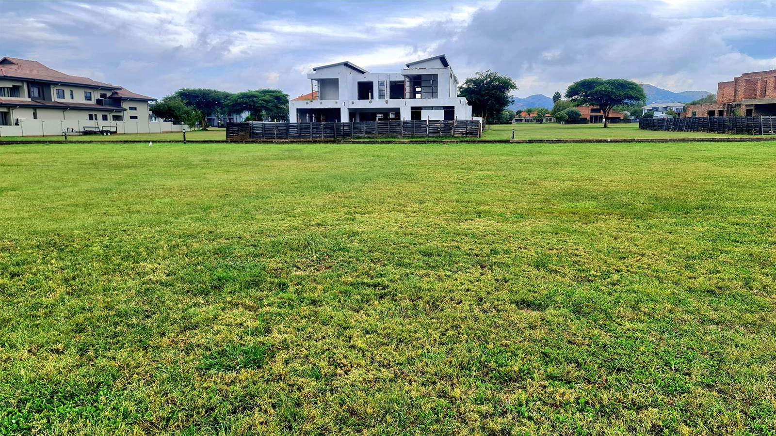 815 m² Land available in The Islands Estate photo number 3