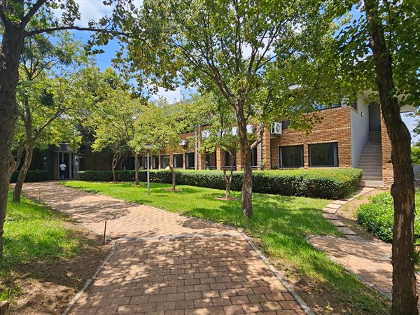 381  m² Commercial space in Woodmead