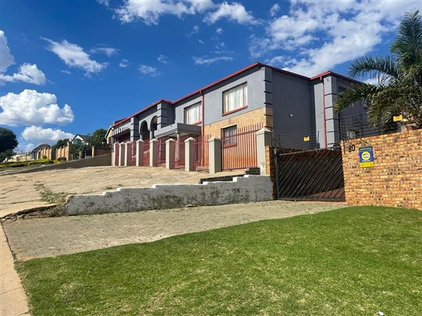 5 Bed House in Naturena