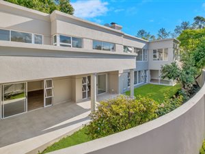 4 Bed Cluster in Melrose North
