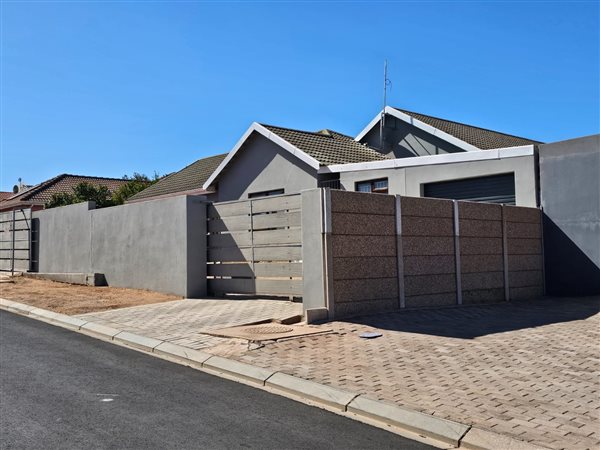 3 Bedroom House 3 Bedroom House