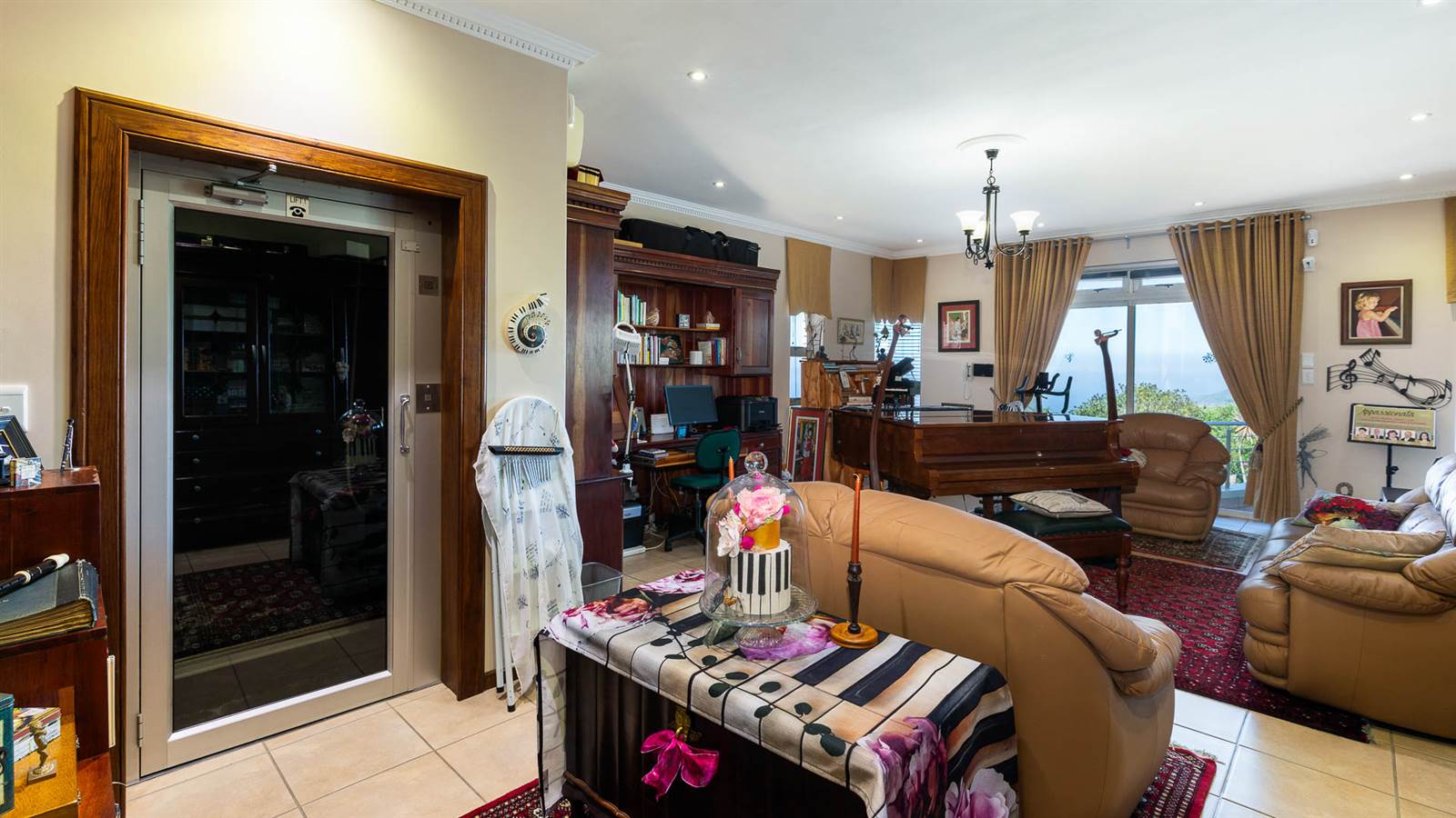 4 Bed House in Herolds Bay photo number 16