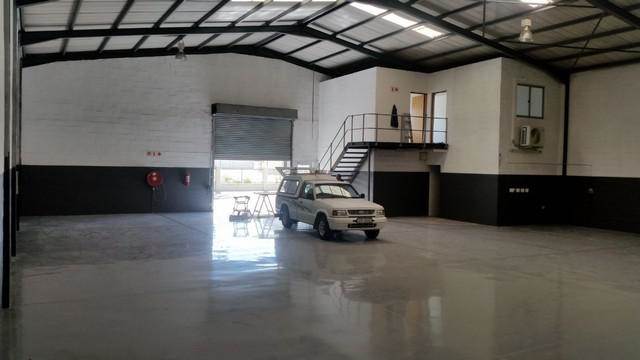400  m² Commercial space in Kuilsriver photo number 15