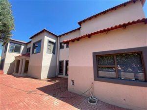 4 Bed House in Eagle Trace Estate