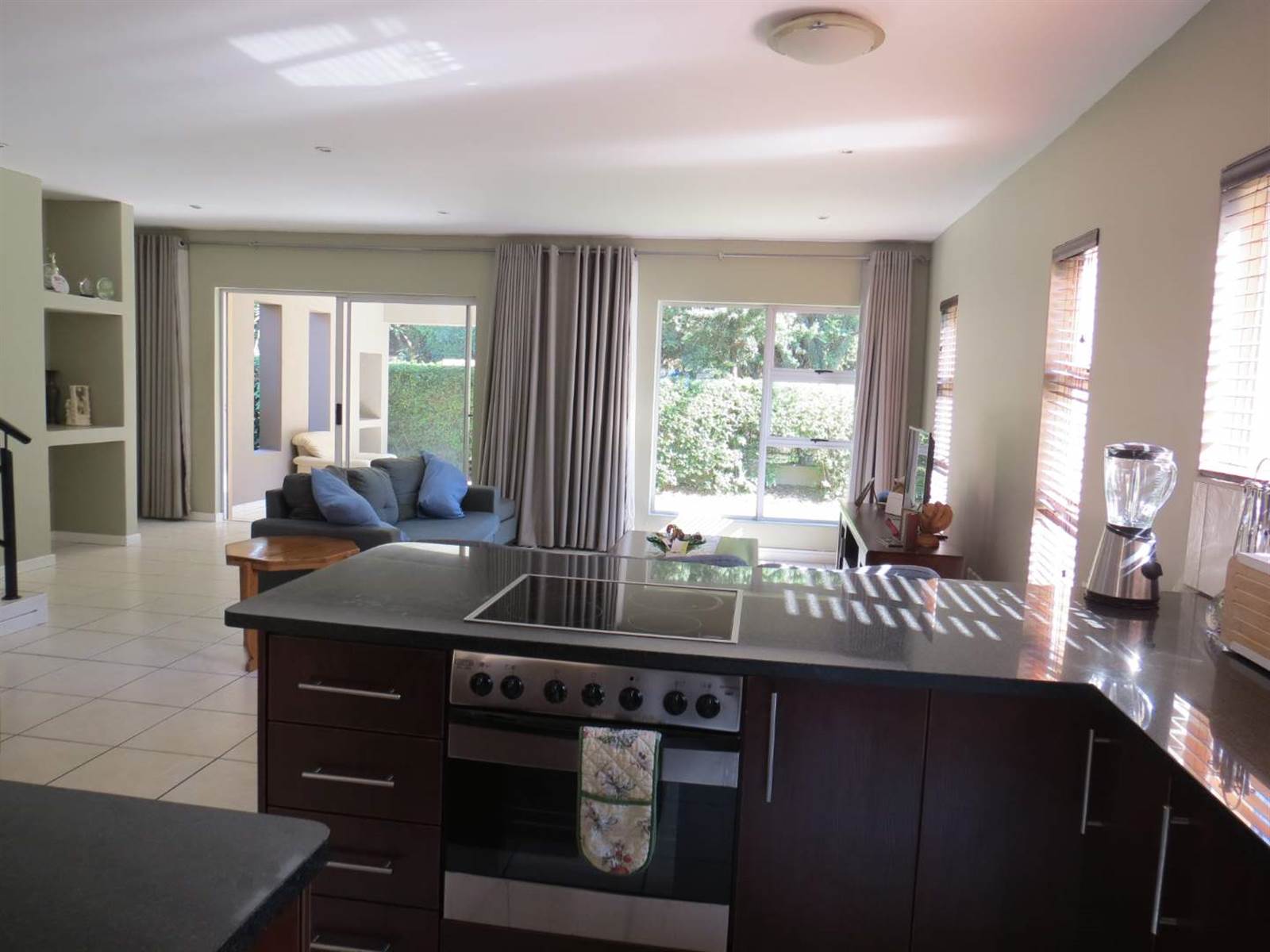3 Bed House in Greenstone Hill photo number 9