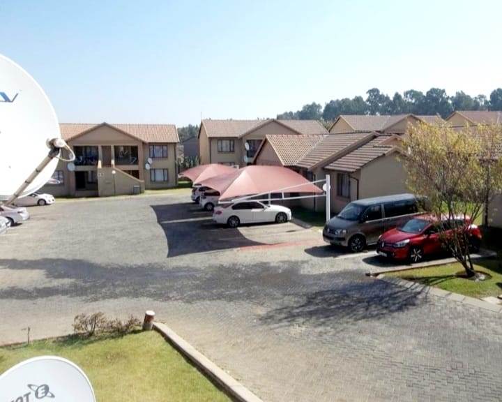 2 Bed Townhouse in Meredale photo number 16