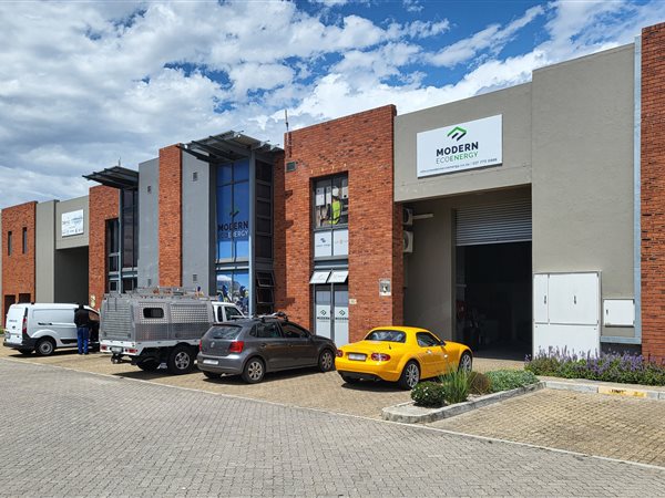 449  m² Commercial space