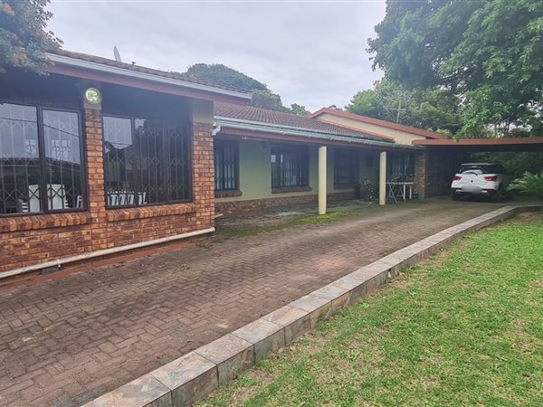 4 Bed House in Port Edward