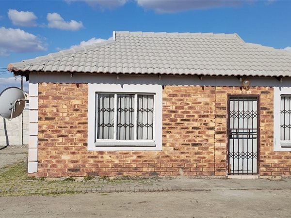 2 Bedroom House 2 Bedroom House