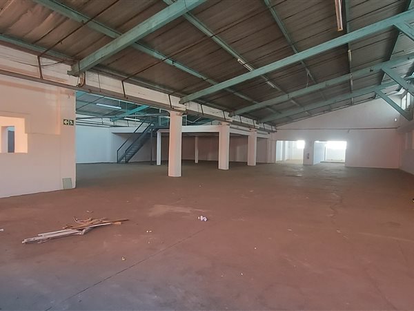 1 125  m² Industrial space