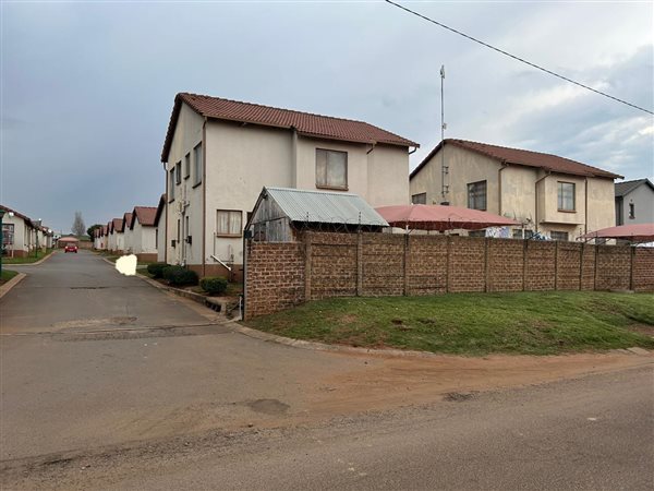 3 Bed Townhouse in Clayville