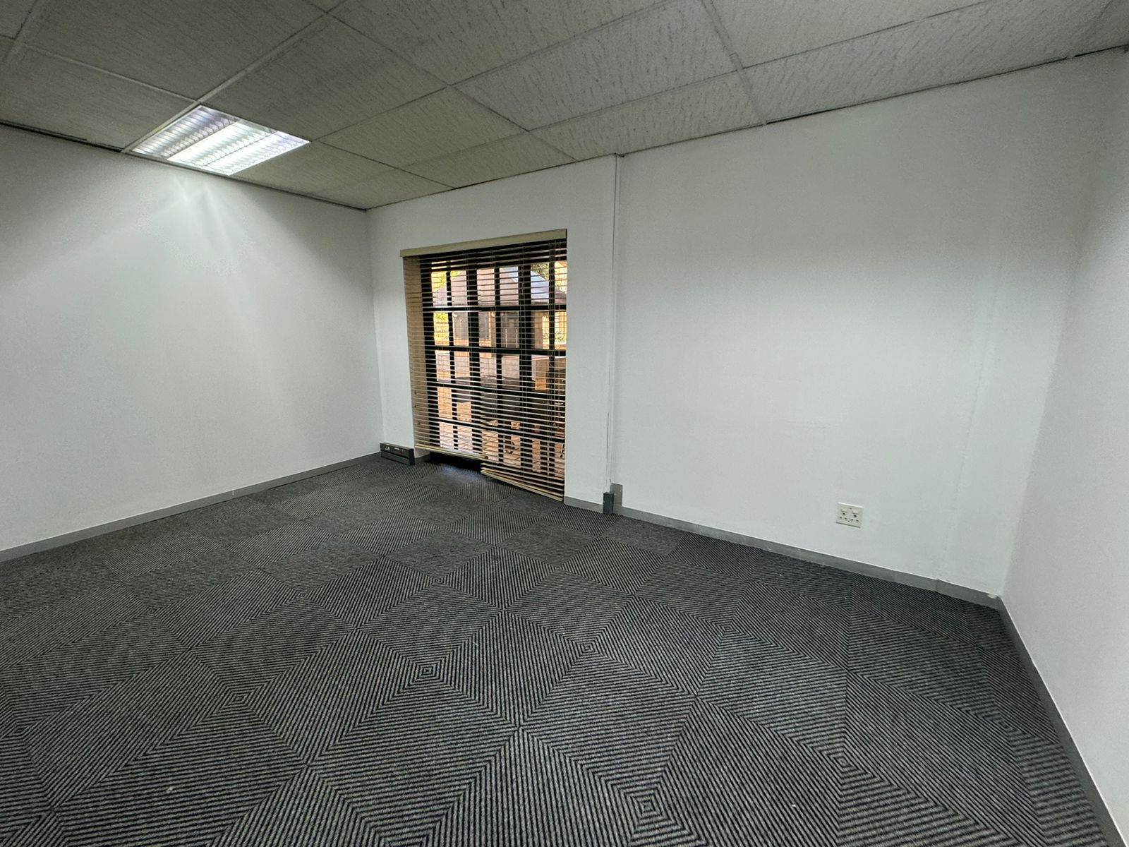 498  m² Commercial space in Sunninghill photo number 24