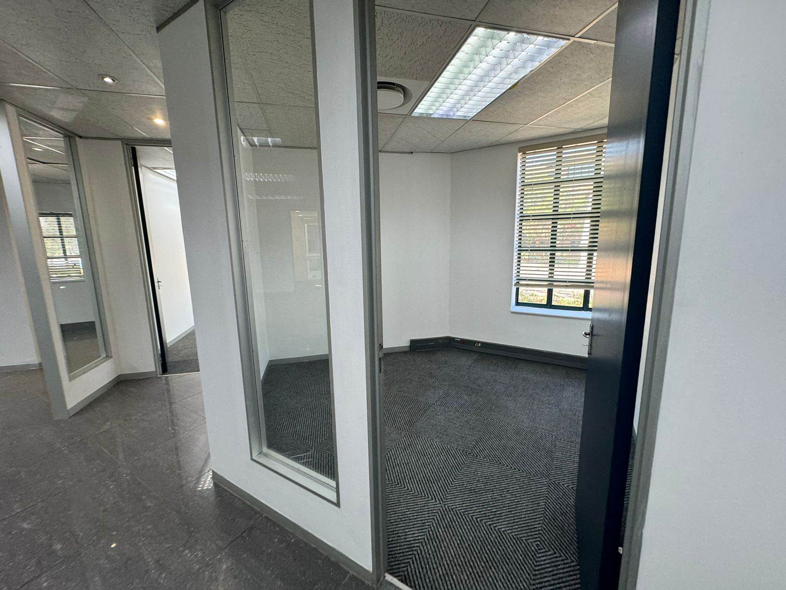 498  m² Commercial space in Sunninghill photo number 17