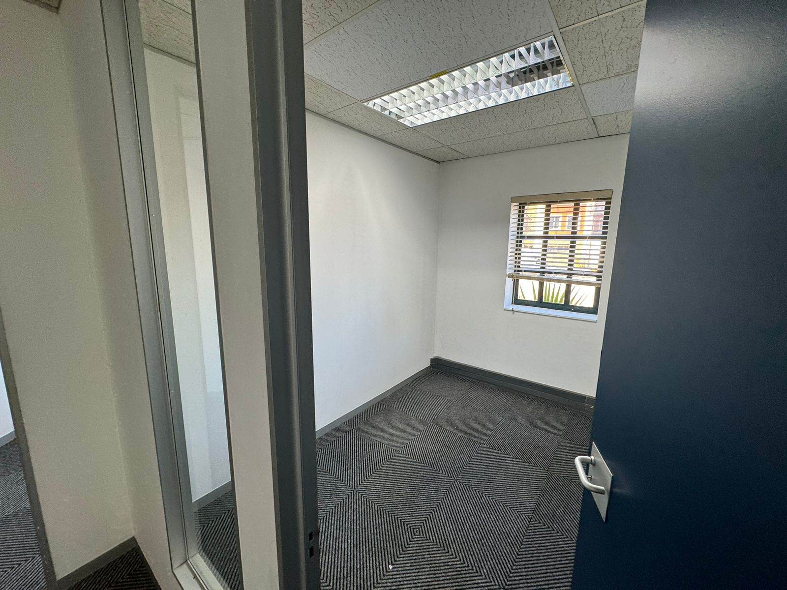 498  m² Commercial space in Sunninghill photo number 25