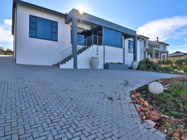 3 Bedroom House 3 Bedroom House