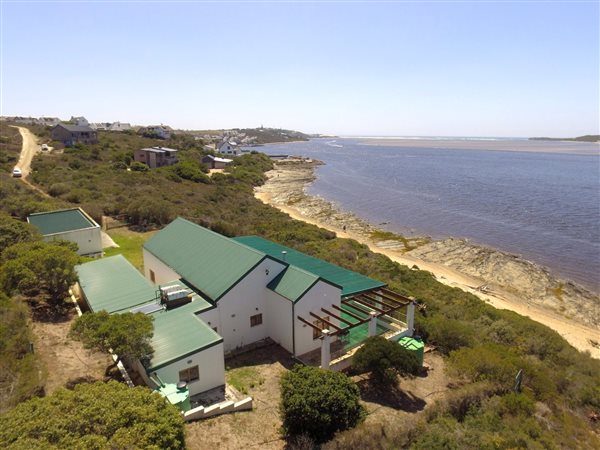 4 Bed House in Witsand