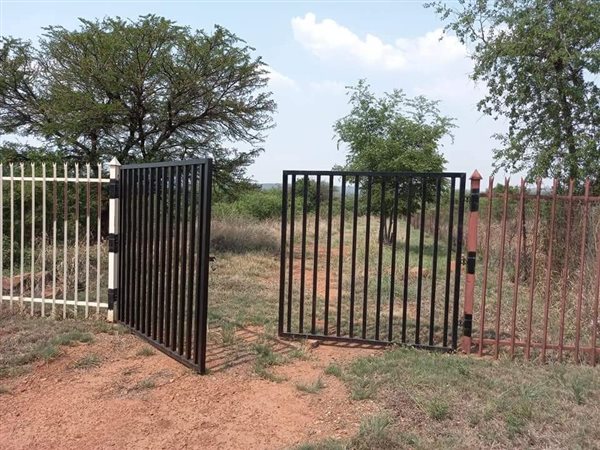 1.2 ha Land available in Kameelfontein and surrounds