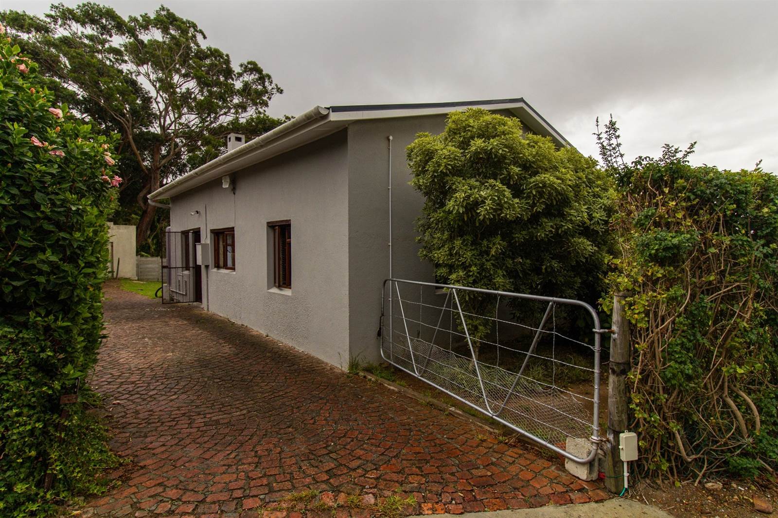 2 Bed House in Bredasdorp photo number 5