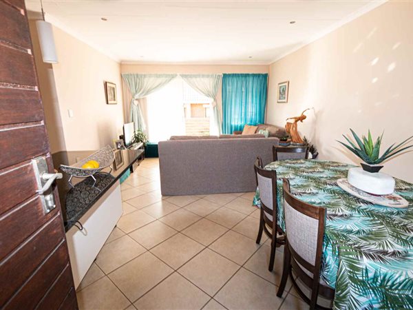 2 Bedroom Townhouse 2 Bedroom Townhouse