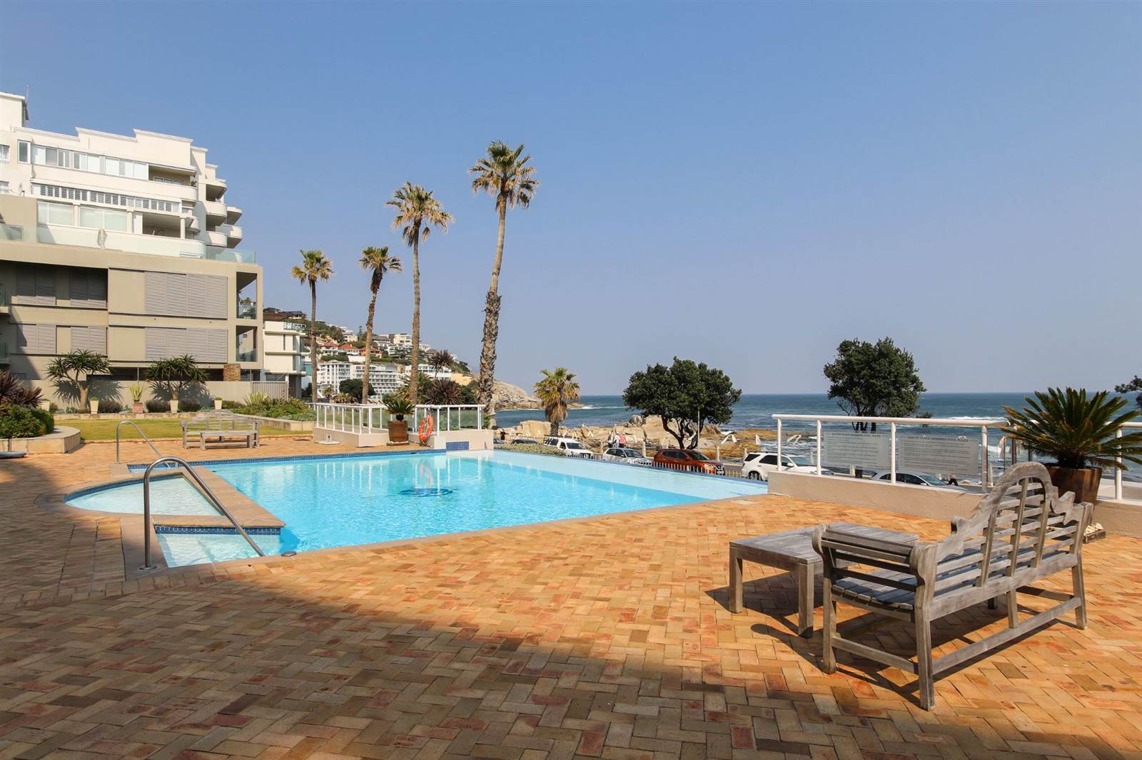 2 Bed Apartment in Bantry Bay photo number 22