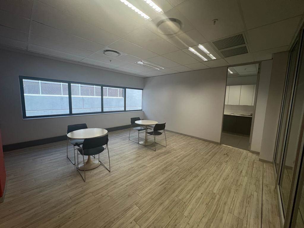 5200  m² Commercial space in Rosebank photo number 14