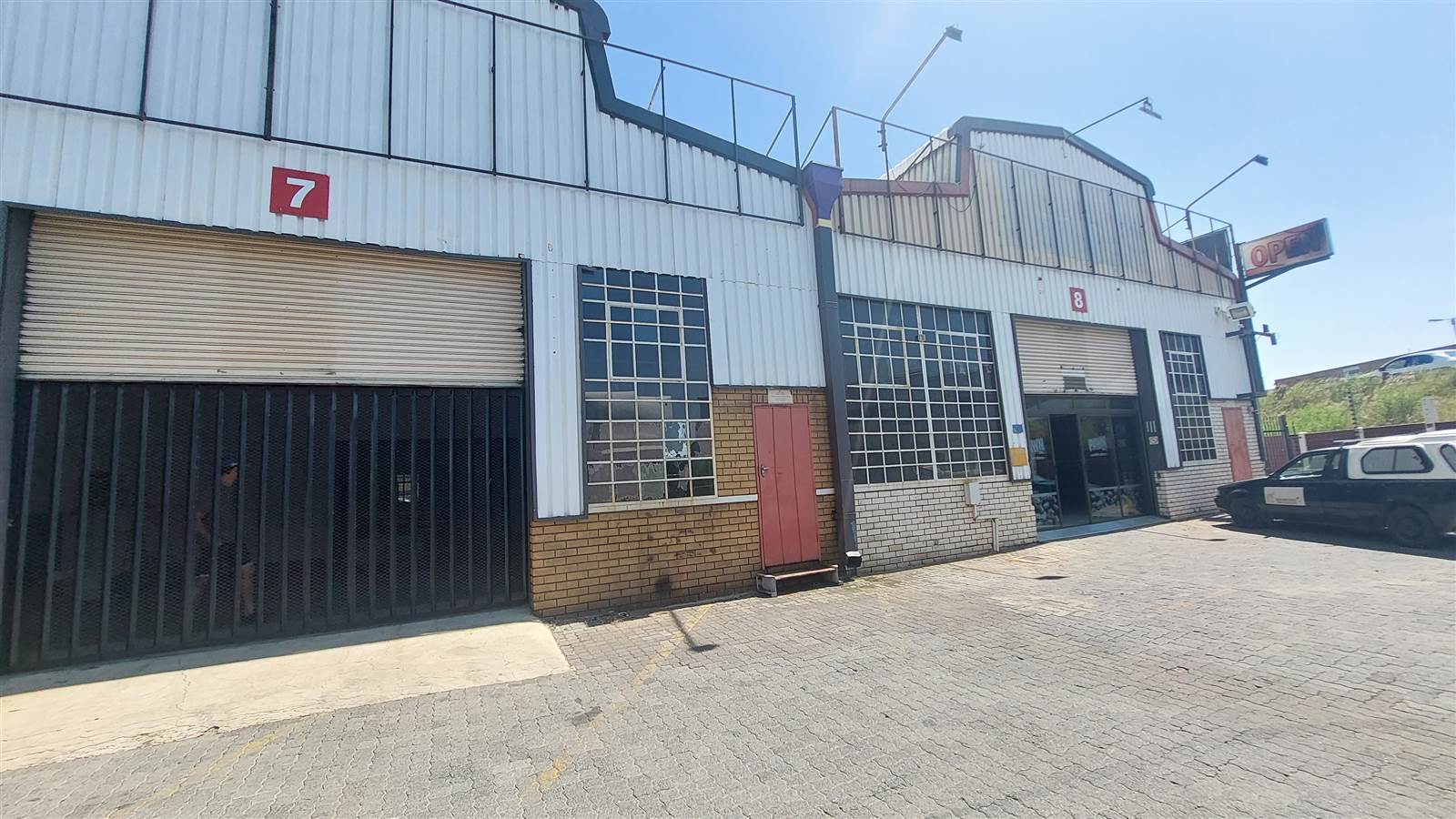 558  m² Industrial space in Jet Park photo number 1
