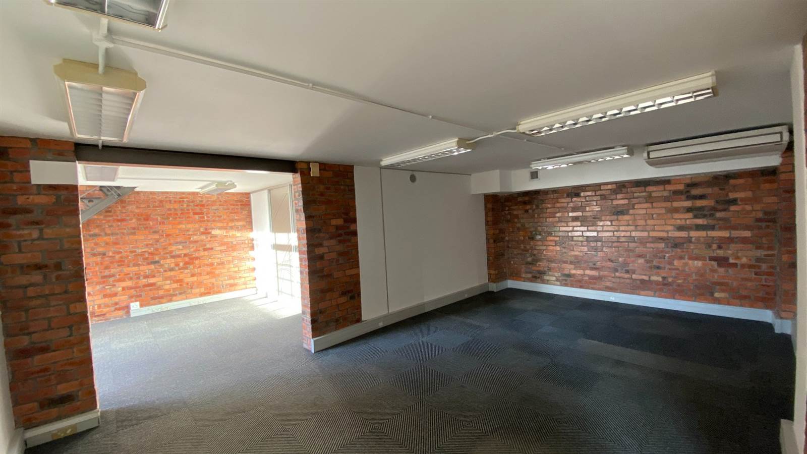 229  m² Commercial space in De Waterkant photo number 5