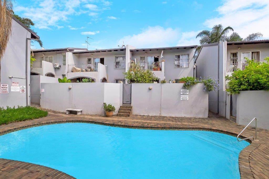 2 Bed Townhouse in Douglasdale photo number 13
