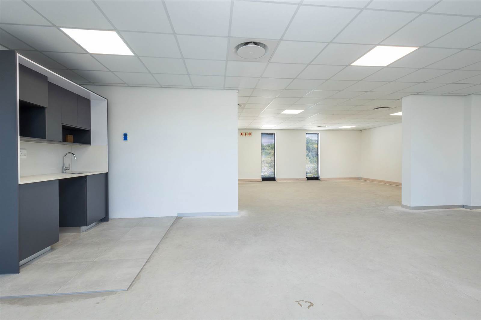 142  m² Office Space in Wellway Park photo number 7