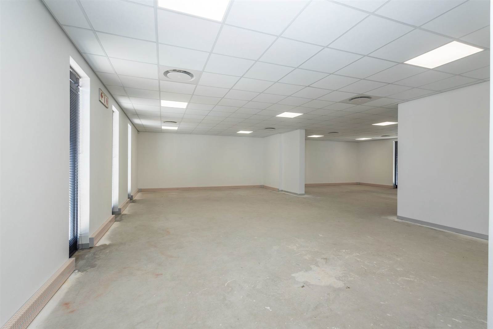 142  m² Office Space in Wellway Park photo number 9