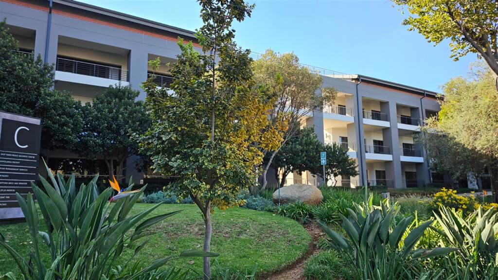 340  m² Office Space in Greenstone Hill photo number 6