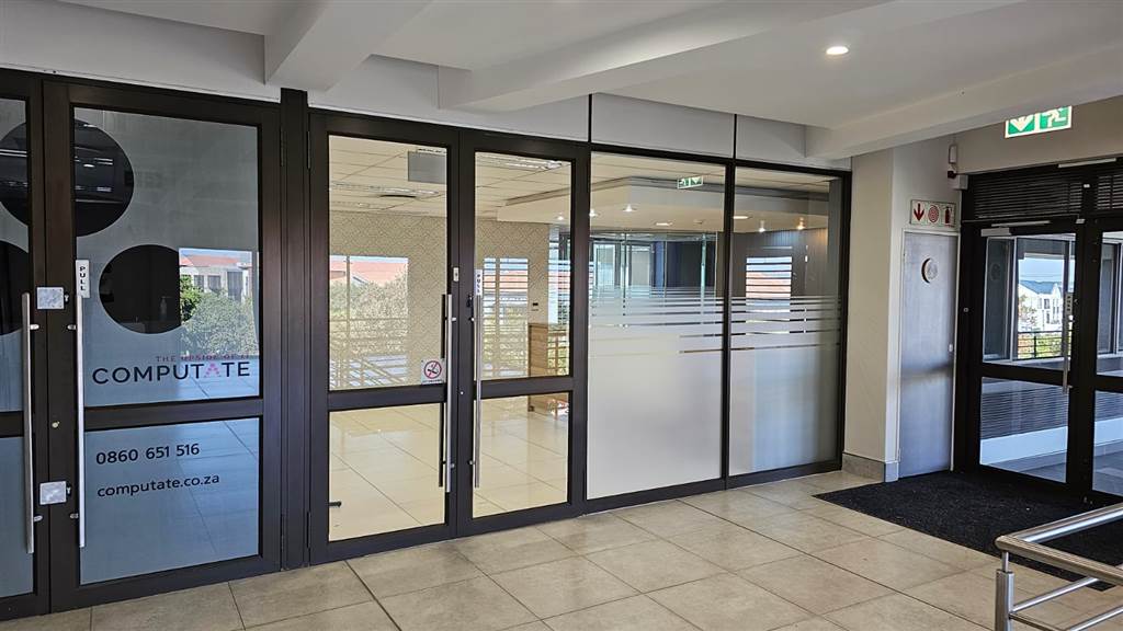 340  m² Office Space in Greenstone Hill photo number 4