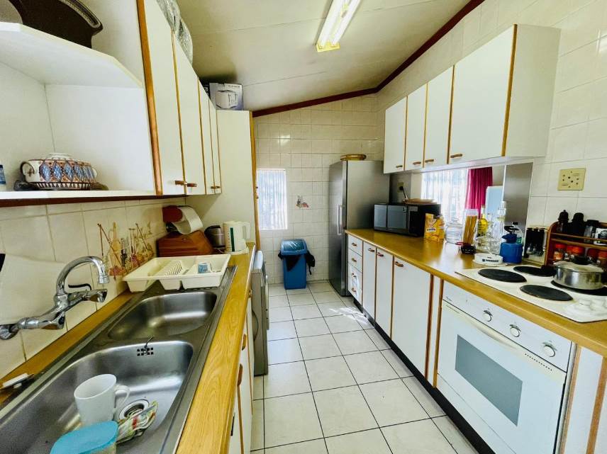 2 Bed House in Rosettenville photo number 12
