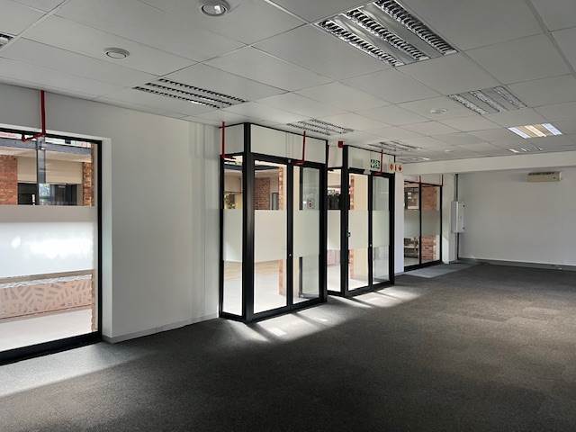 432  m² Commercial space in Rondebosch photo number 7