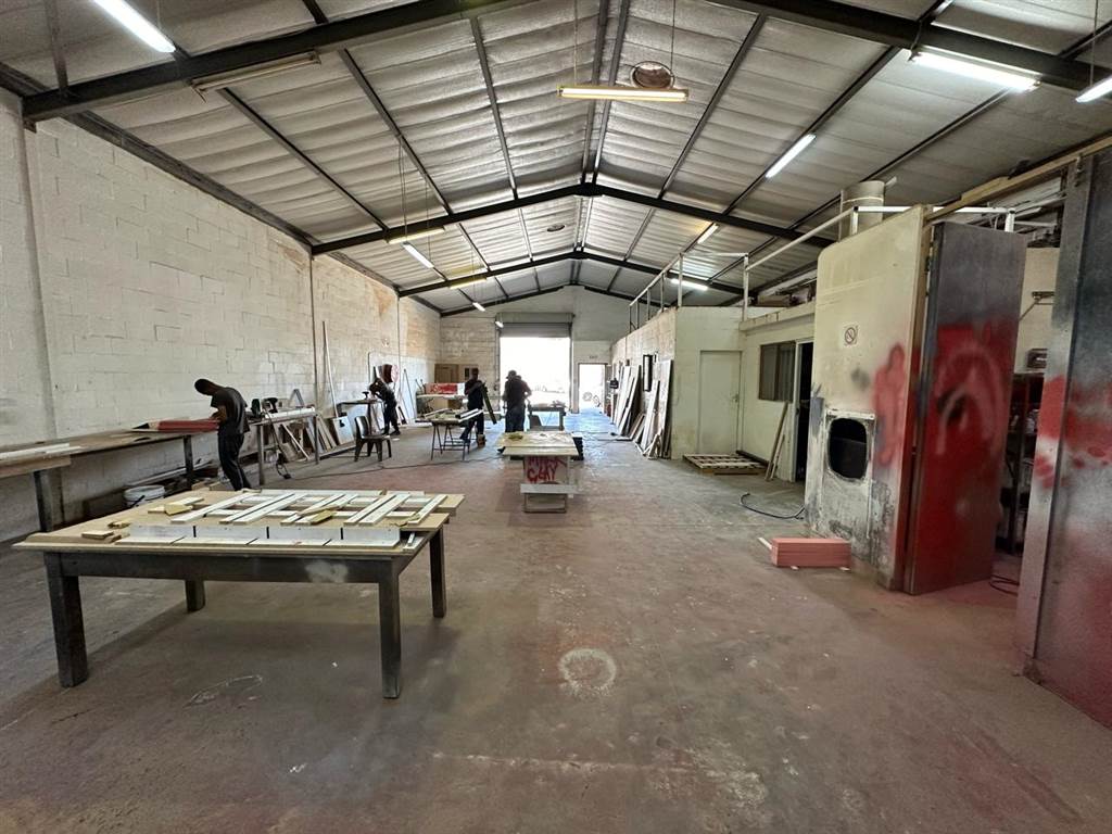 272  m² Industrial space in Ottery photo number 2